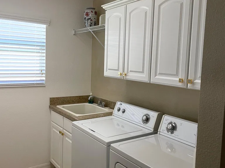 3009 Adrienne Way — Photo 20