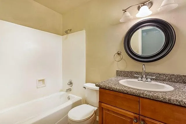 207 Walnut St — Photo 9