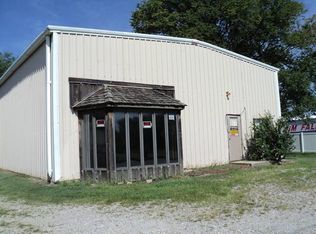 1105 N 2nd St, Clinton, MO 64735