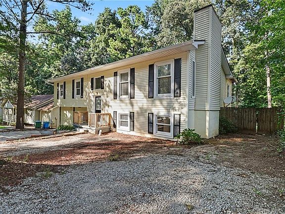 2nd image of 3908 Valley Brook Rd