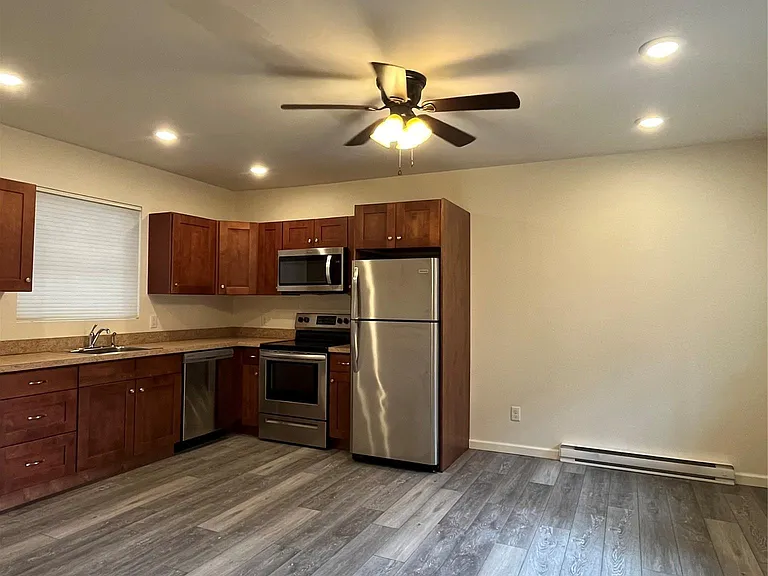 73 Webster Ave #A — Photo 4