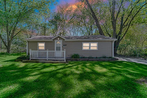 2367 Bell St Photo 1