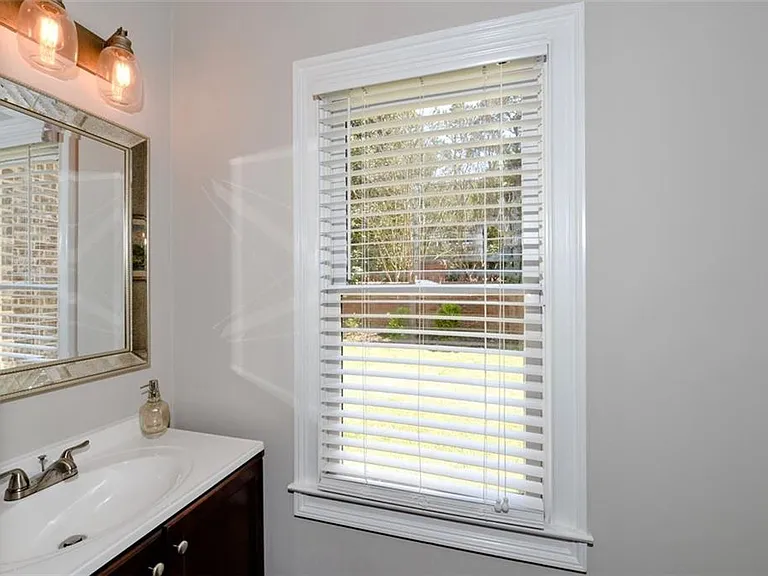 310 Windsor Gate Cv — Photo 30