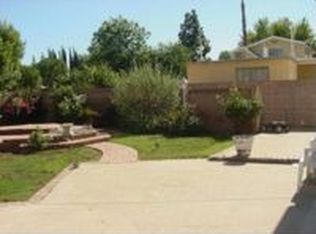 17906 Calvert St, Encino, CA 91316