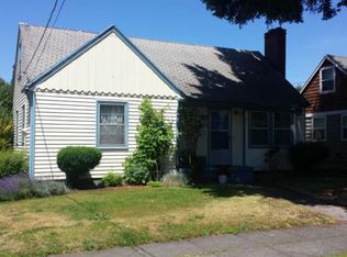 3745 SE Tibbetts St, Portland, OR 97202