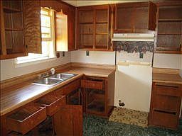 5th image of 111 Kathy Dr