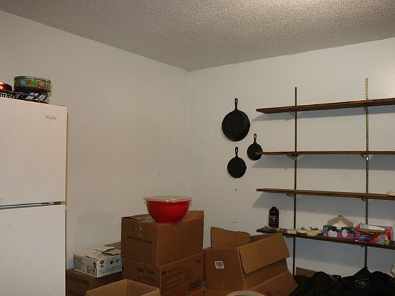 4th image of 660 Prince Loop