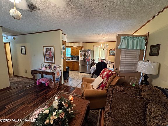 5th image of 656 Old Mississippi #33