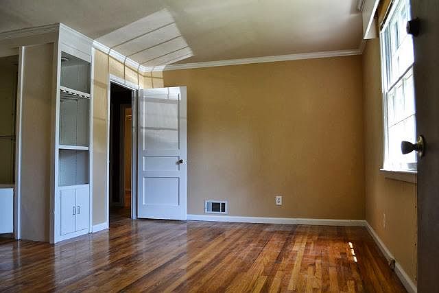 2nd image of 3312 Long Blvd
