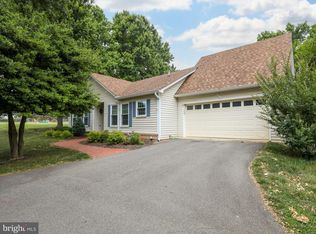 311 Foxridge Dr SW, Leesburg, VA