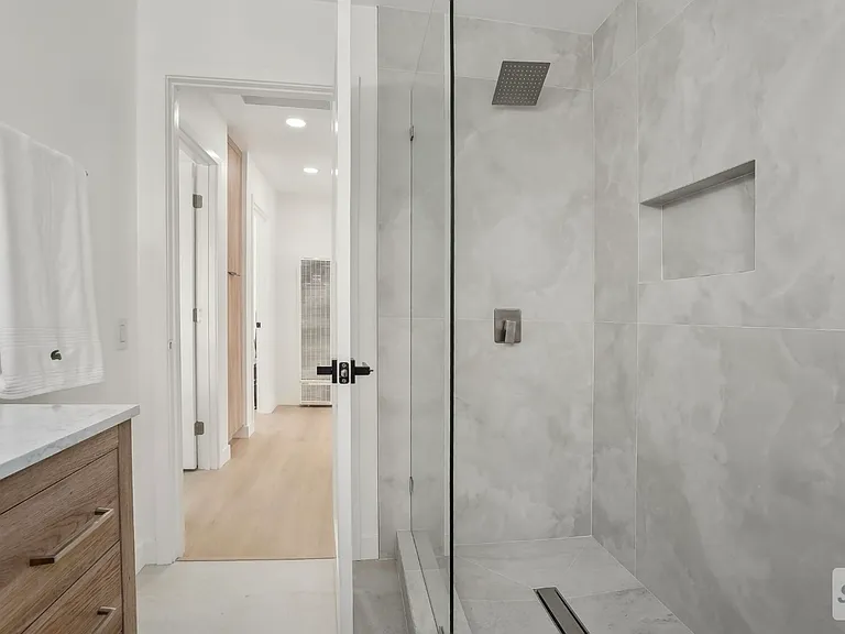 9203 Chaney Ave — Photo 18