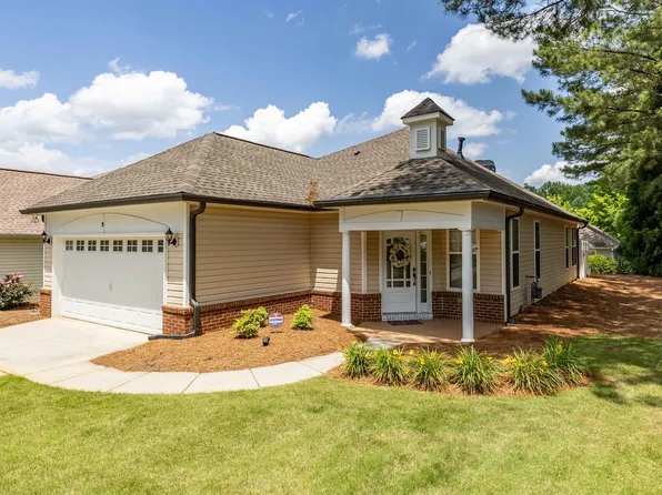 3 Hillside Dr, Newnan, GA 30265