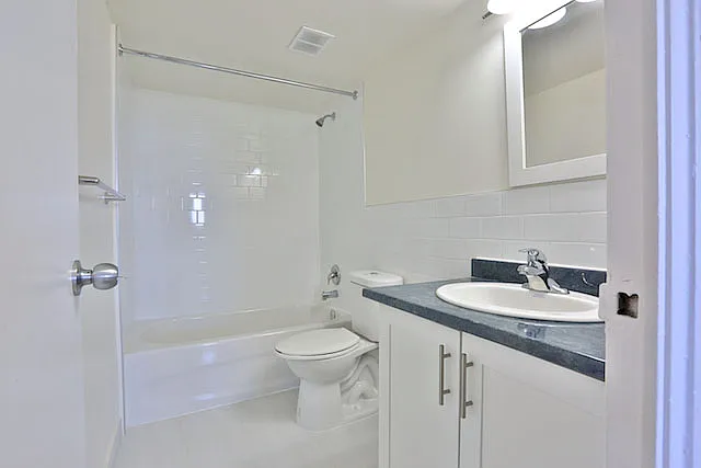 135 Fenelon Dr — Photo 15