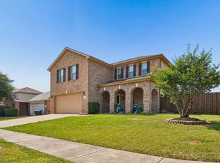 1825 Lynnwood Hills Dr, Fort Worth, TX 76112