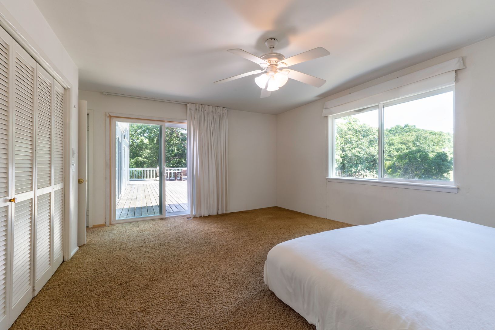  1 of 5 beds