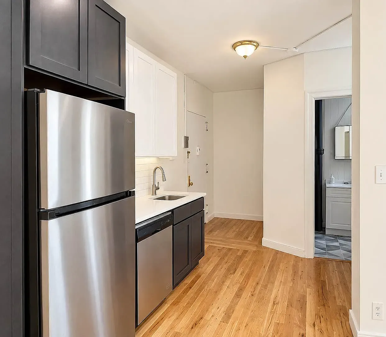 367 South Fifth Street — Photo 2