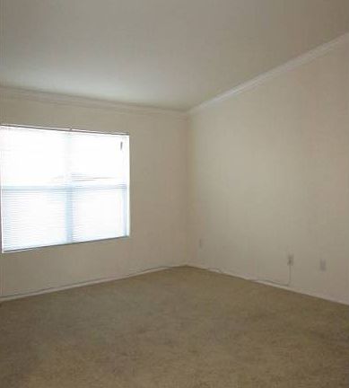 Living Room 15x12 sft