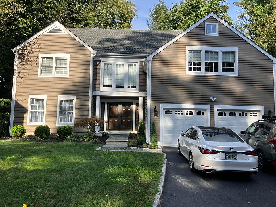 1st image of 38 Overbrook Dr