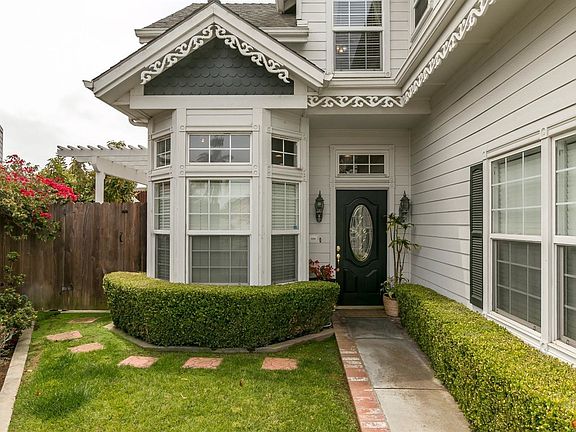 3rd image of 515 Carrington Pl