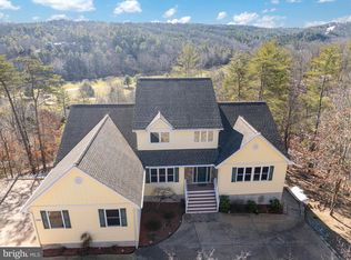 1232 Lee Rd, Basye, VA 22810