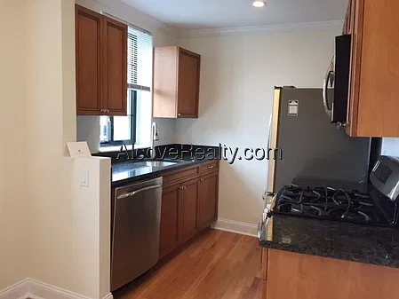 3 bed, 1.0 bath, $5,330 — Photo 4