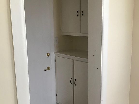 4th image of 100 E Watauga Ave Ste 1A