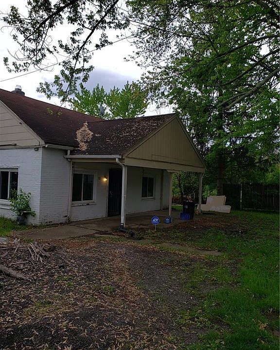 1st image of 16 Lawncrest Ave
