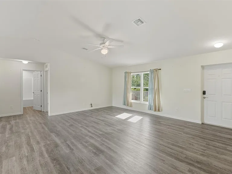 8007 Royal Ct — Photo 8