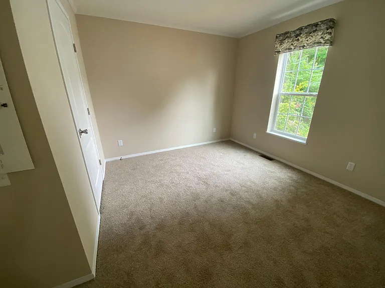 32 Rockport Rd — Photo 5