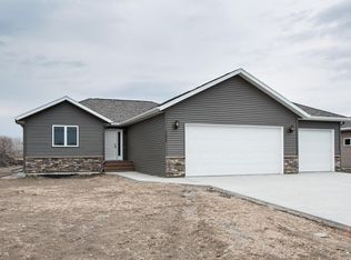 1322 Barrette St, Crookston, MN 56716