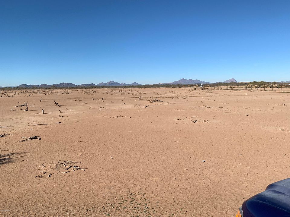 2nd image of 8907 N Ghost Ranch Trl
