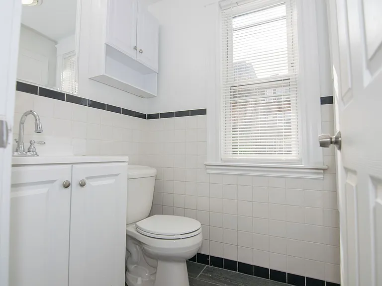 12 Chester St #101 — Photo 8
