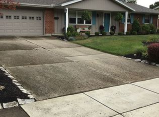 943 Torrence Dr, Springfield, OH 45503