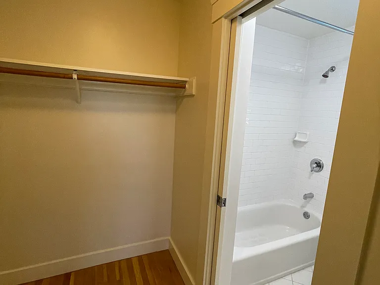 1525 Spruce St #27 — Photo 8