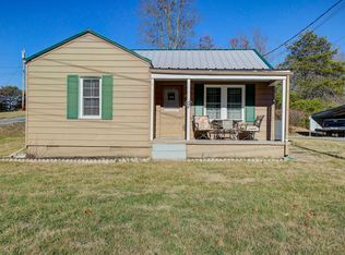 488 Woods Rd, Bluff City, TN 37618