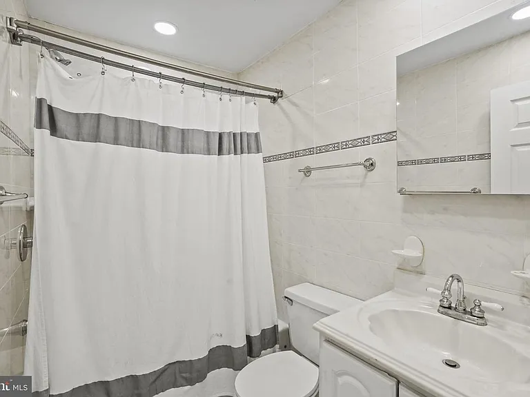 9086 Brook Ford Rd — Photo 26