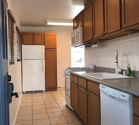3rd image of 4917 W 137th Pl