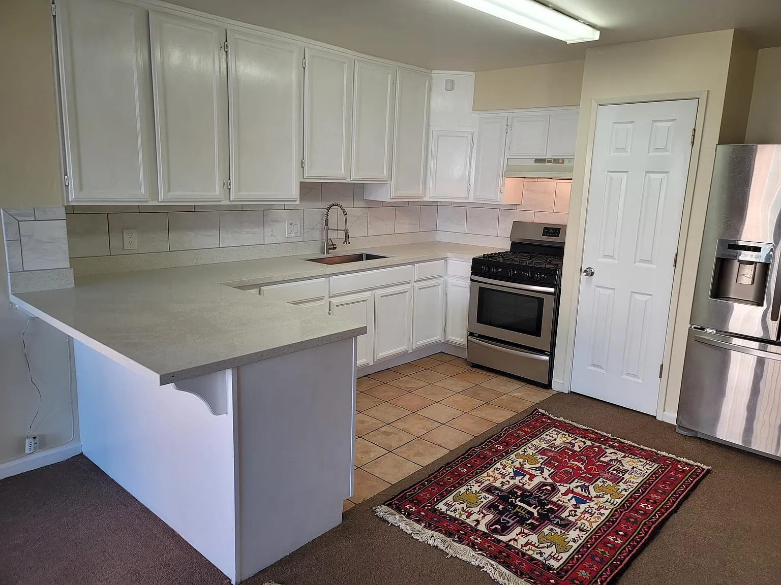 1096 66th St APT B photo 1
