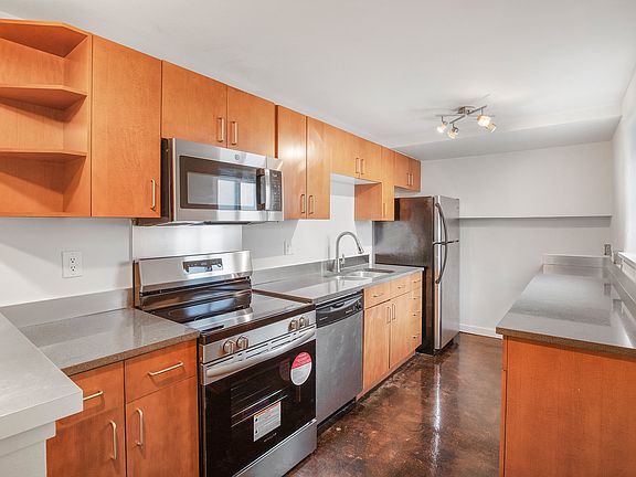 5th image of 1245 Columbine St APT 108