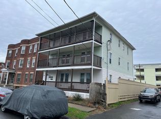 32 Nassau St, Chicopee, MA 01013