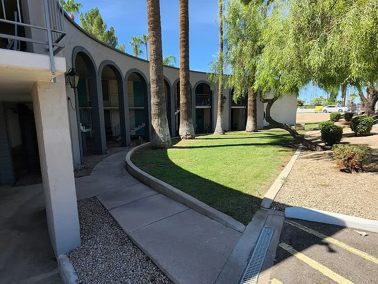 Scottsdale 5th Ave. Apartments — Photo 22