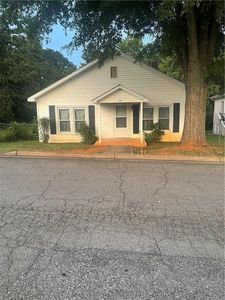 910 Dixie St, Lexington, NC, 27292