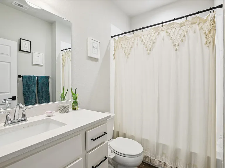1913 Jacey Way — Photo 12