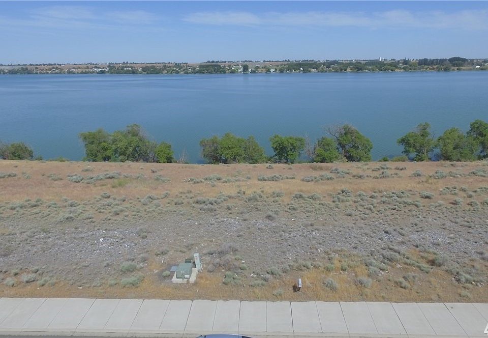 1st image of 4055 Edwards Dr