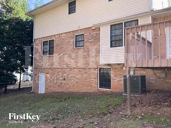 5659 Fern Creek Dr — Photo 11