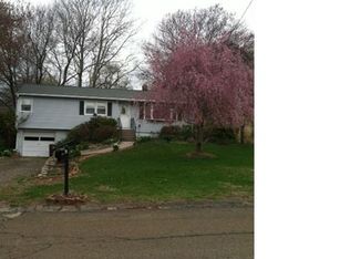 37 New Castle Dr, Shelton, CT 06484