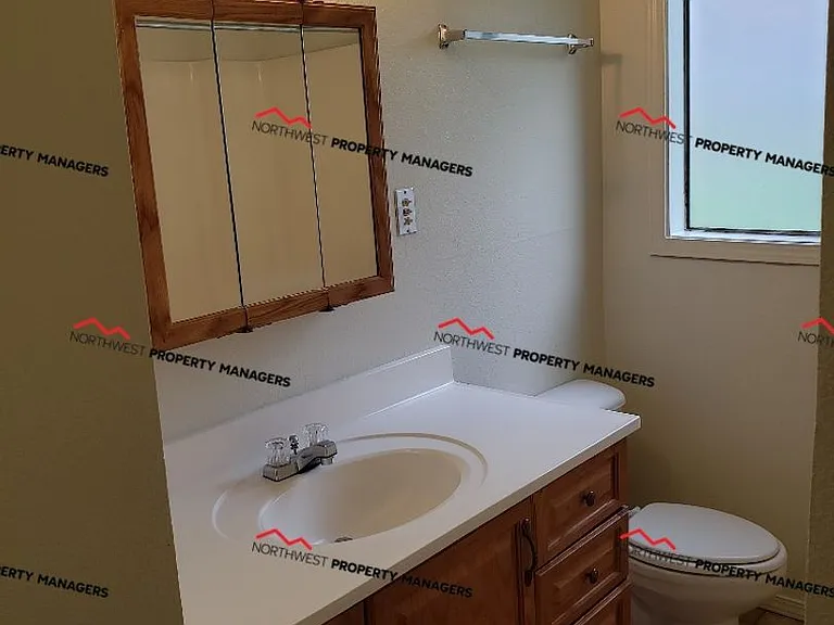 3001 Southgate Dr — Photo 7