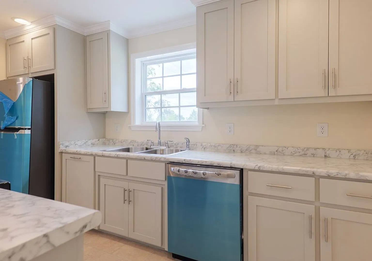 Spacious 3-Bedroom Rental with 1,000 Sq. Ft. Workshop on a Corner Lot in Lakeland, GA! — Photo 3