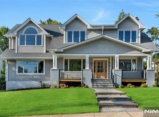 306 Ogden Ave, Teaneck, NJ 07666
