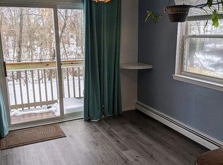 47 Stuyvesant St, Huntington, NY 11743